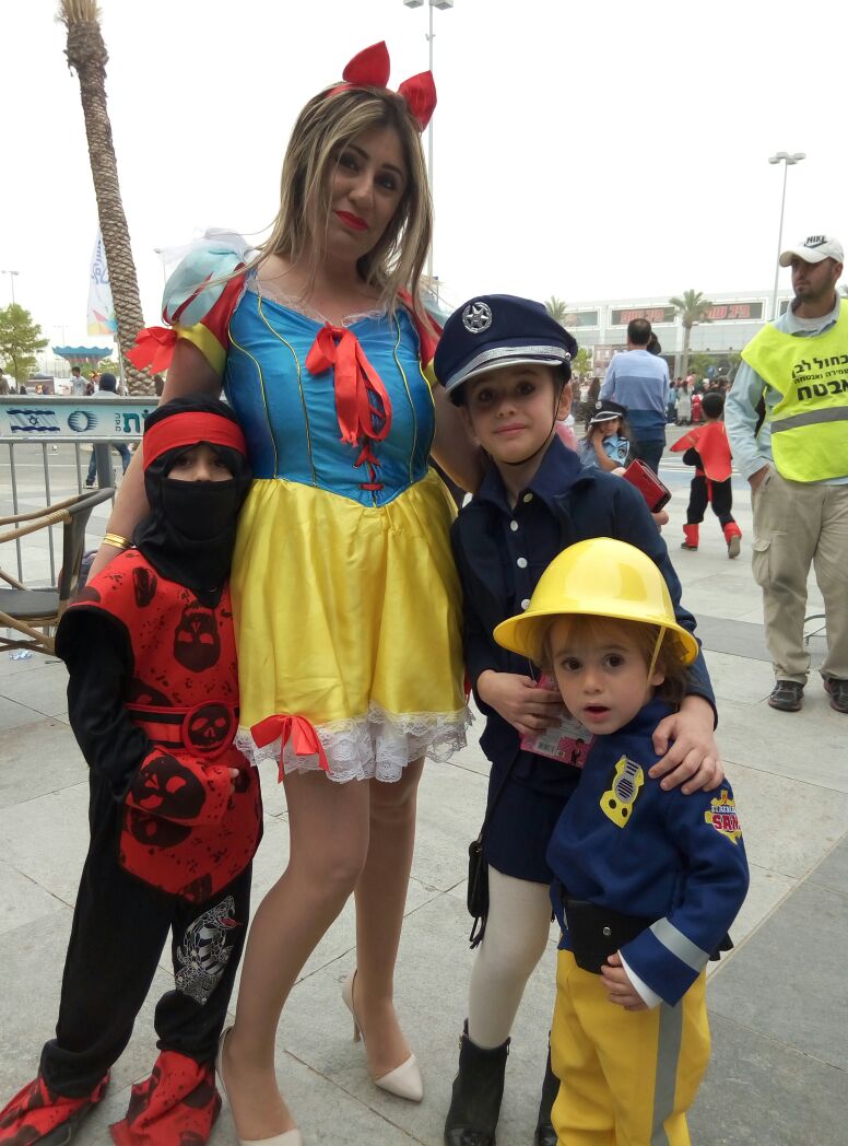 למה לא כל יום פורים: אימא וילדים ברוח החג (צילום: ערן בר שושן)